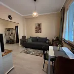 El Apartment